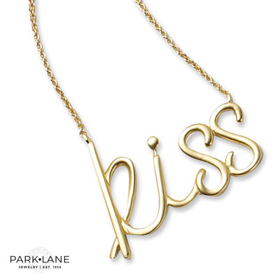 KISS NECKLACE